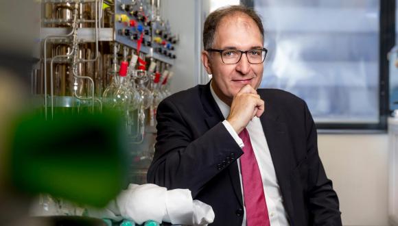 Prof. Dr. Peter H. Seeberger, Director of the Max Planck Institute of Colloids and Interfaces, Potsdam. © MPICI Prof. Dr. Peter H. Seeberger, Director of the Max Planck Institute of Colloids and Interfaces, Potsdam. © MPICI